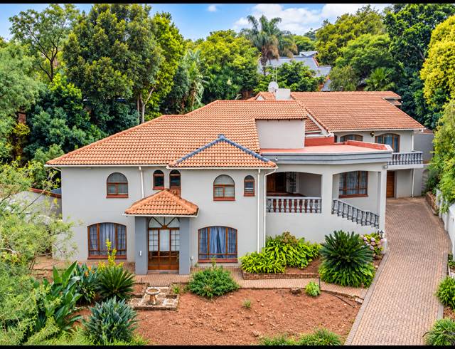 5 BEDROOM FREEHOLD FOR SALE IN FAERIE GLEN